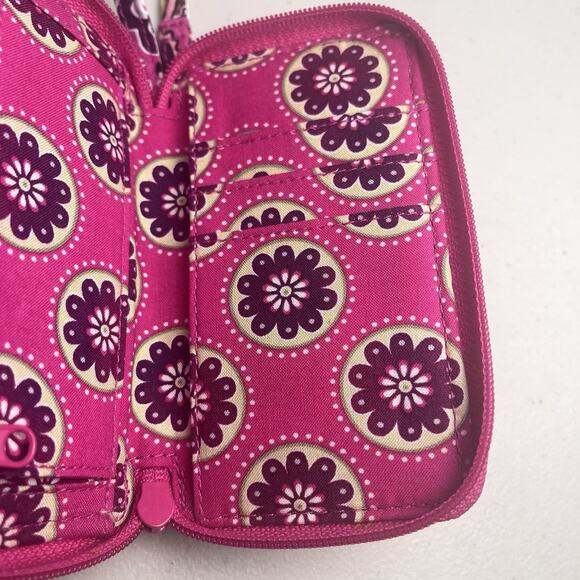 Vera Bradley Pink Wallet Very Berry Paisley All In One Wristlet ID Retired NWOT - Picture 9 of 12